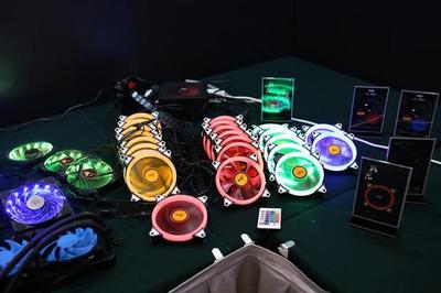 華旗資訊年度代理商大會(huì) 黑科技閃耀，數(shù)碼代理新紀(jì)元